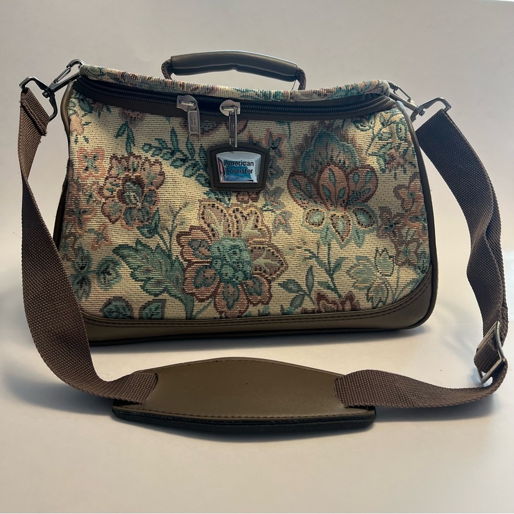 Vintage 90s American Tourister tapestry carryon/large cosmetic bag - EUC